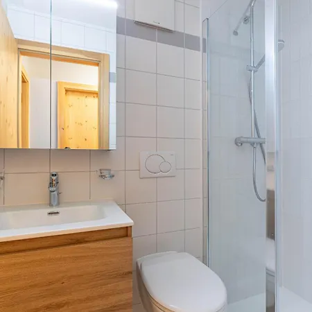 Apartman Pracondu 1 407 - Beautiful Renovated Apartment